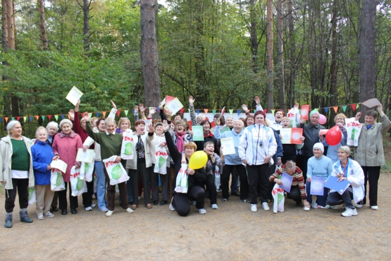 Компания &laquo;Комус&raquo; помогла отпраздновать пенсионерам День пожилого человека